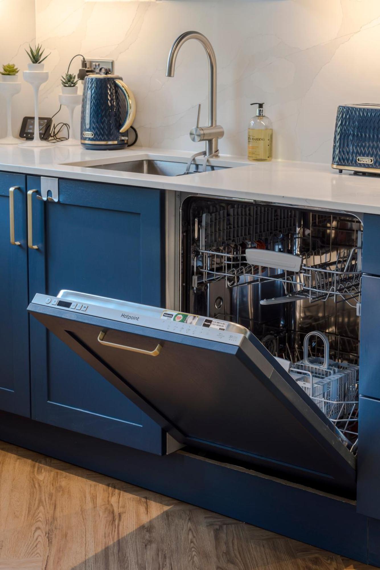 Stunning 3 Bed Duplex Apartment In The Heart Of West Hampstead 런던 외부 사진