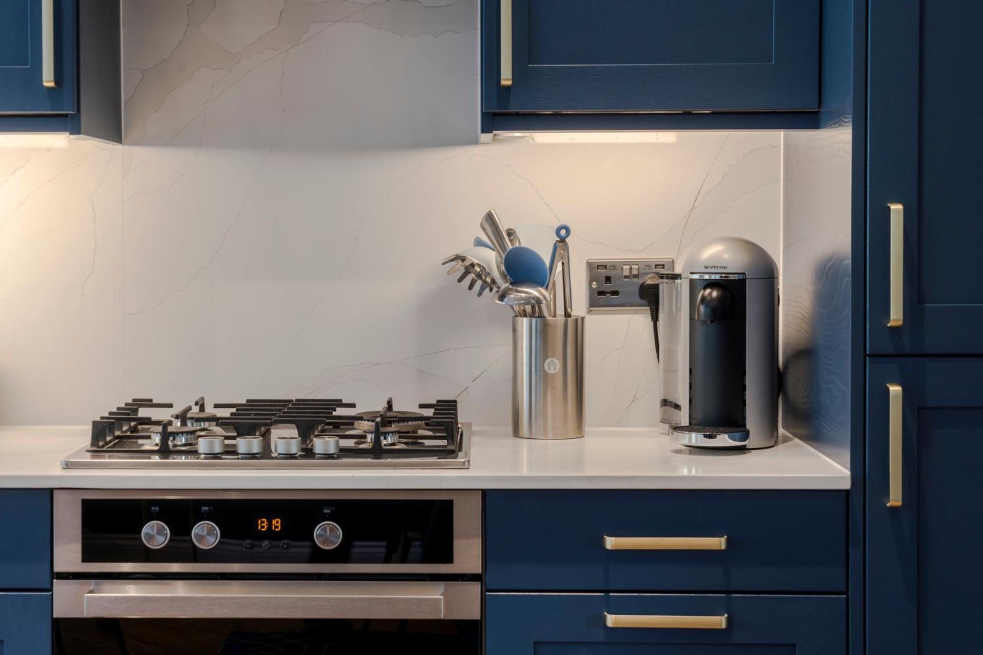 Stunning 3 Bed Duplex Apartment In The Heart Of West Hampstead 런던 외부 사진